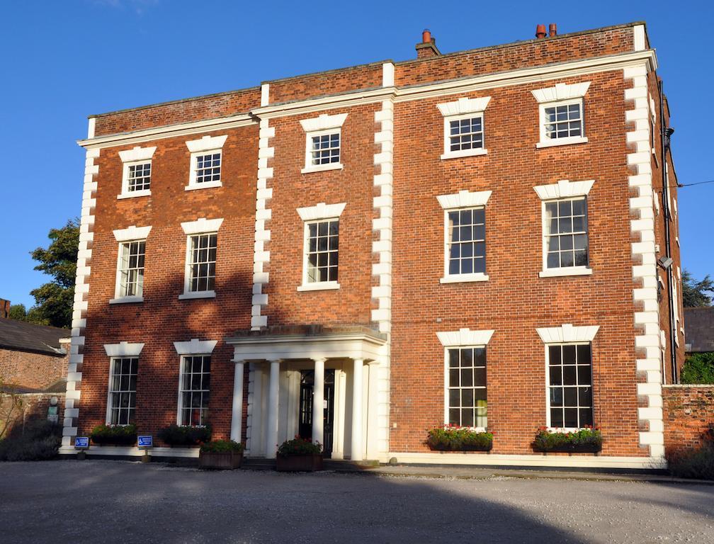 Trafford Hall Chester Eksteriør bilde